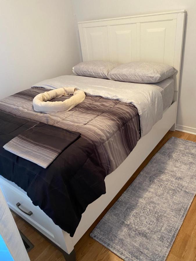 Windsor Airport Room Accommodation Bagian luar foto