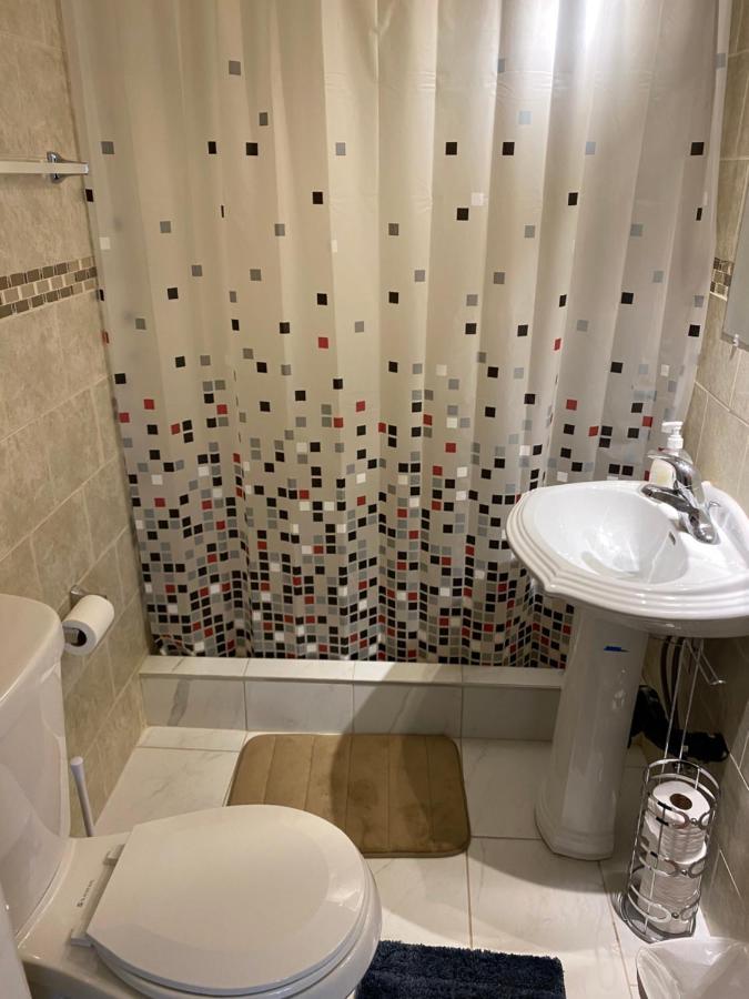 Windsor Airport Room Accommodation Bagian luar foto